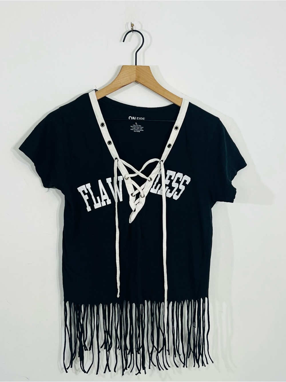 On Fire Flawless Tie Up Front Crop Top With Fringe Hem White Trim Size Large